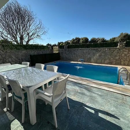 Villa With Private Pool *